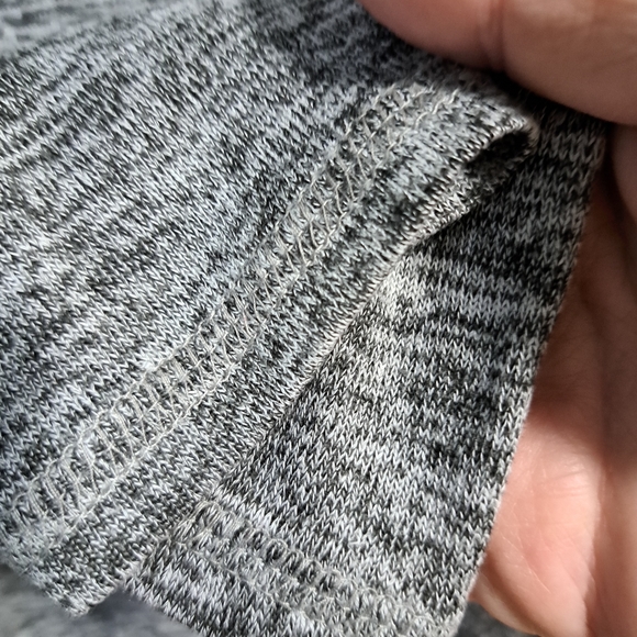 T-shirt long sleeve. Black one too. Same size and price. Bundle and save! - Picture 5 of 5